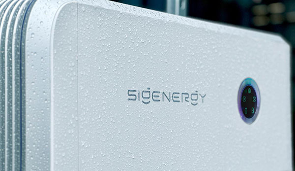 Sigenergy - The world's first five-in-one energy system - Sigenergy is the industry's first five-in-one energy system. This innovative system integrates PV, inverter, battery module, PCS, EV DC bidirectional charger, and EMS system into one cohesive unit, revolutionizing energy management and usage.