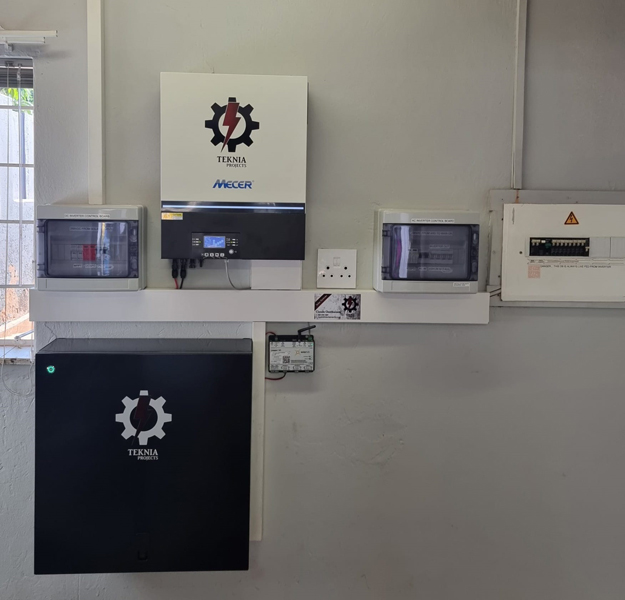 EnersolSA Victron Inverter and Solar MD Battery Installation